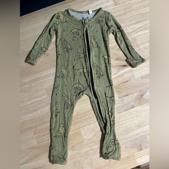 3-6M Bellabu Bear Onesie 2 FOR $20 - Picture 1 of 3